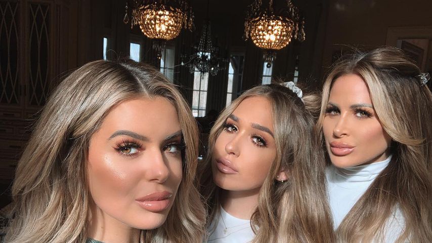 Brielle Biermann links und Ariana Biermann und ihre Mutter Kim Zolciak-Biermann