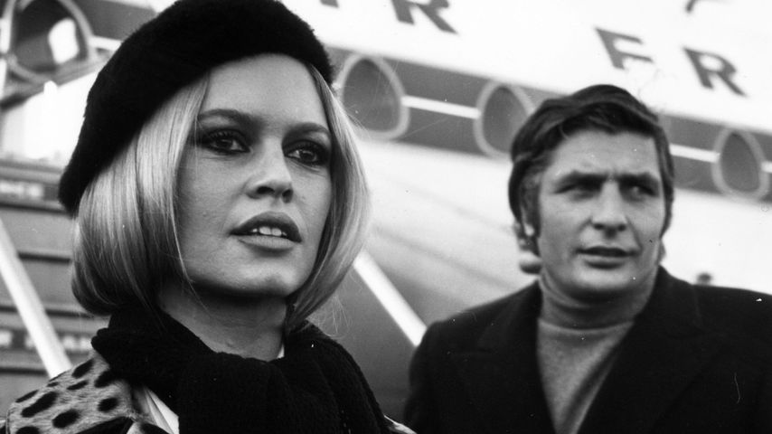 Brigitte Bardot und Gunter Sachs 1967 am Londoner Flughafen