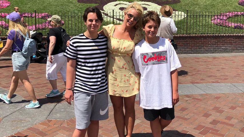 Britney Spears mit ihren Söhnen Jayden James und Sean Preston im Disneyland