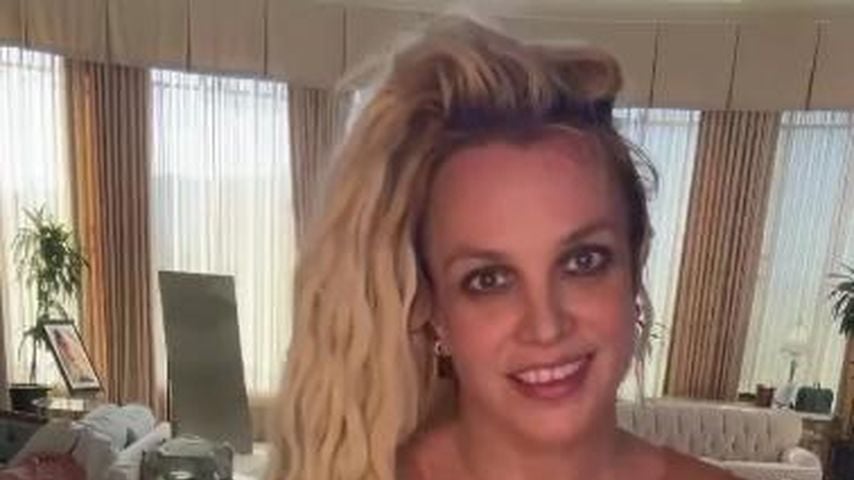 Britney Spears verkündet, ein Mädchen adoptiert zu haben