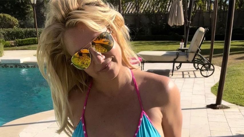 Britney Spears posiert im Bikini