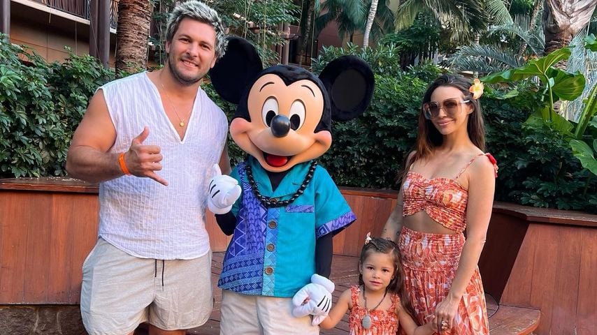 Brock Davies, Summer Moon und Scheana Shay im Disney Aulani Resort, Dezember 2024