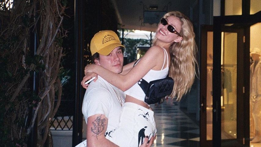 Hand in der Hose: Brooklyn Beckham fummelt mit Freundin