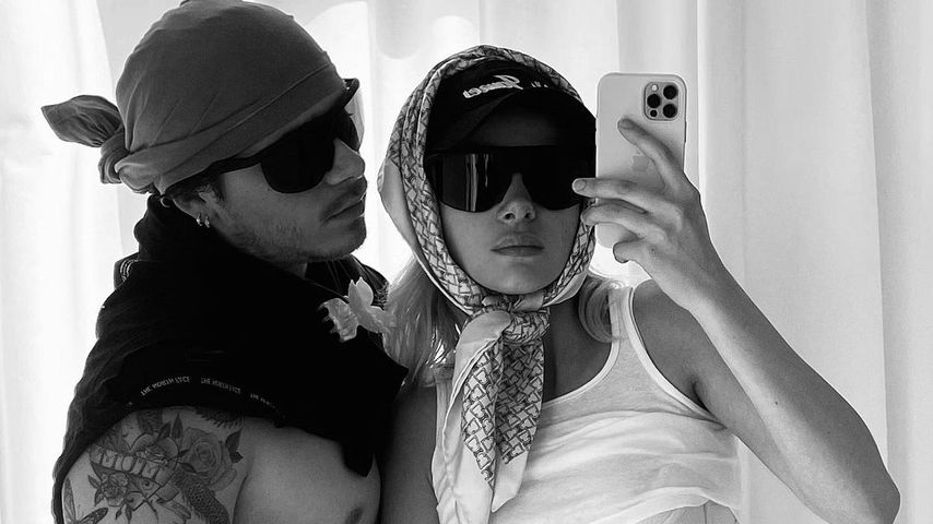 Wozu so verhüllt? Brooklyn Beckham und Nicola verwirren Fans