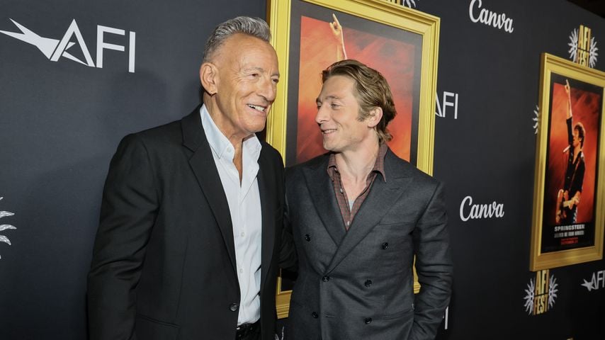 Bruce Springsteen und Jeremy Allen White bei der Premiere von "Springsteen: Deliver Me From Nowhere"