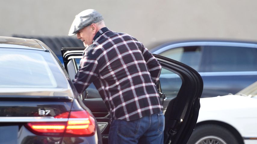 Bruce Willis mit Weihnachtseinkäufen im Dezember 2019