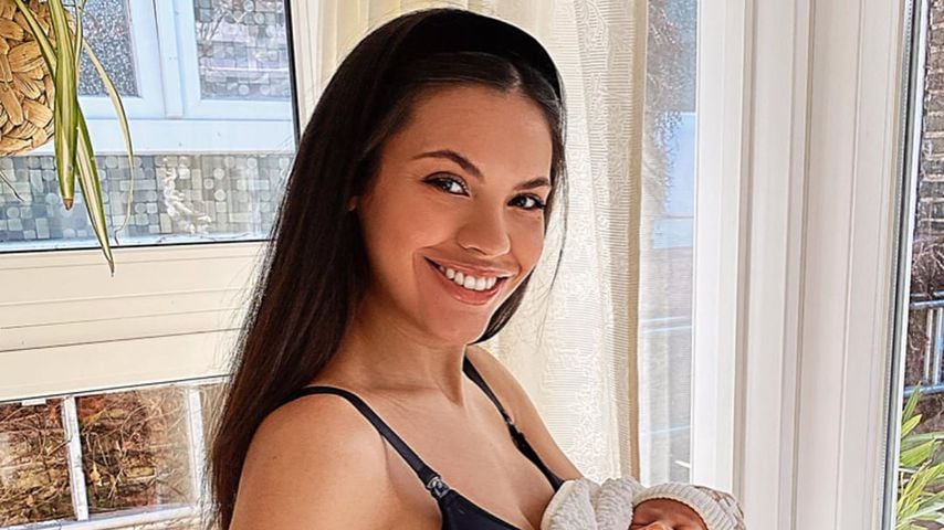 Bruna Rodrigues und ihre Tochter Violetta im März 2020 in Frankfurt