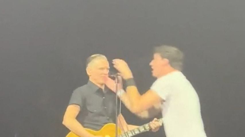 Bryan Adams und ein Fan, Juli 2023