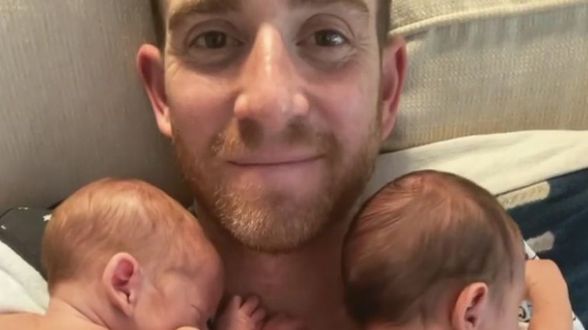 Bryan Greenberg mit seinen Zwillingen, November 2021