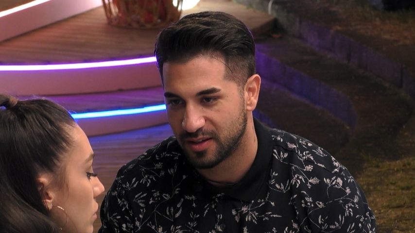 Na endlich: Bucci und Sandrine knutschen auf "Love Island"!