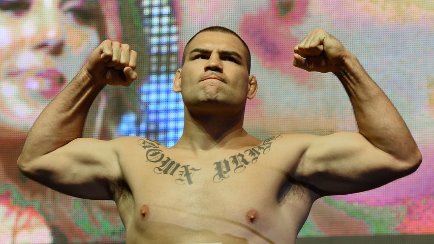 Cain Velasquez, Profisportler