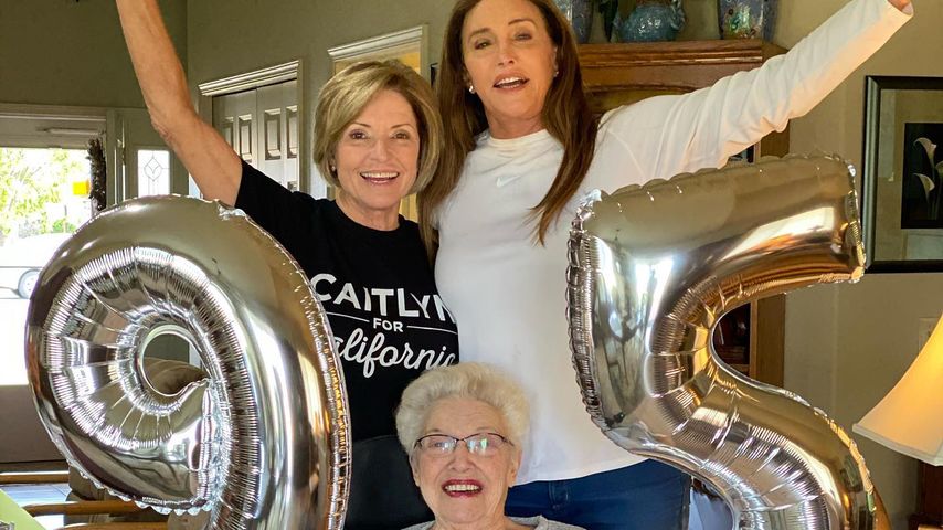 Caitlyn Jenner (r.) und ihre Mutter (m.)