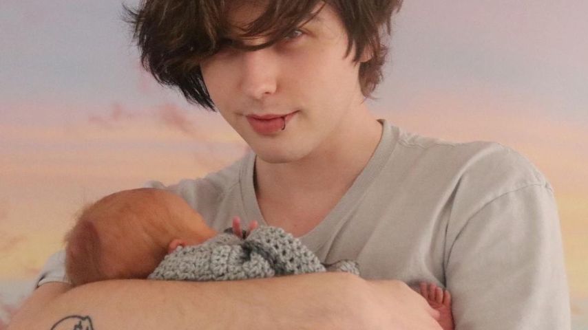 Caleb Finn mit seinem neugeborenen Sohn