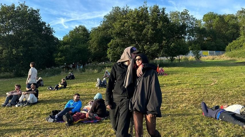 Callum Turner und Dua Lipa, 2024