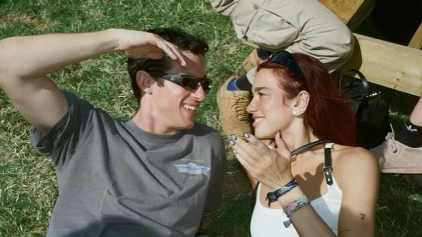 Callum Turner und Dua Lipa im Juli 2024