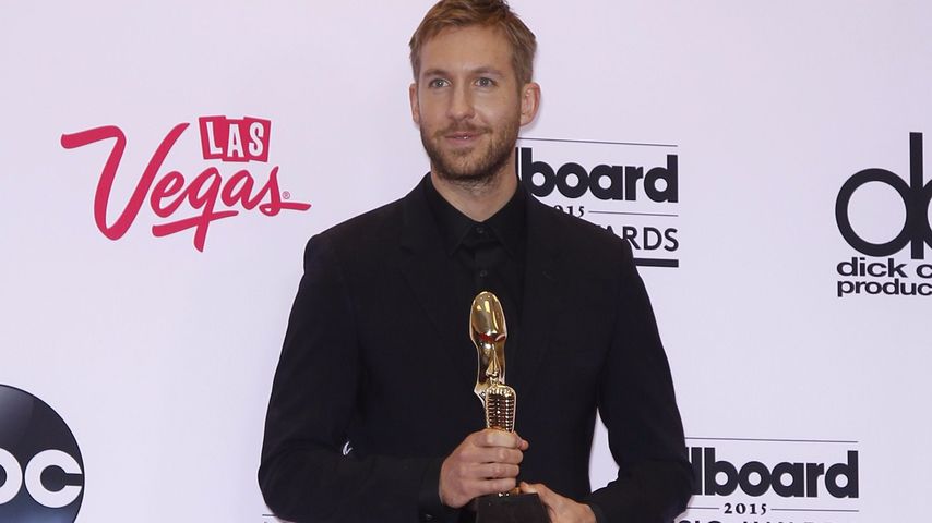 Nimm das, Taylor! Calvin Harris feiert Oben-ohne-Triumph