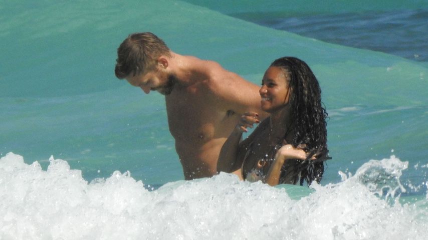 Calvin Harris und Vick Hope im Januar 2024 in Mexiko