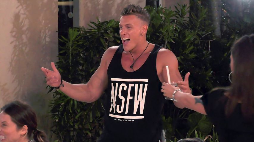 Kopf zwischen Brüste: "Temptation Island"-Calvin dreht ab