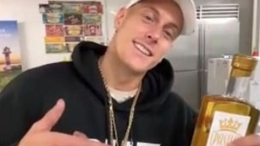 Calvin Kleinen mit seinem Wodka