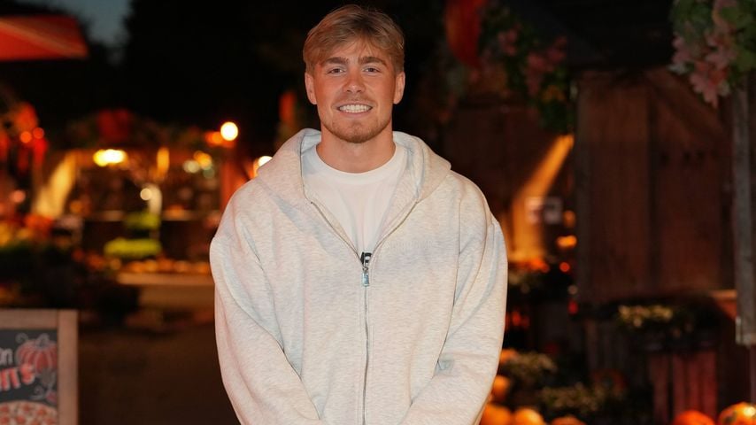 Calvin Steiner bei der Premiere von Der Promihof auf dem Gertrudenhof in Hürth