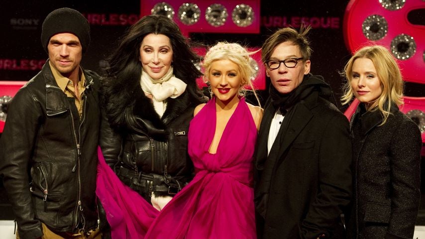 Cam Gigandet, Cher, Christina Aguilera, Steven Antin und Kristen Bell, Premiere von "Burlesque" in Berlin