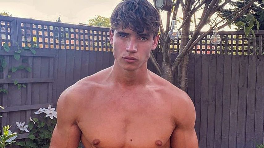 Cam Holmes, "Finger Weg!"-Kandidat