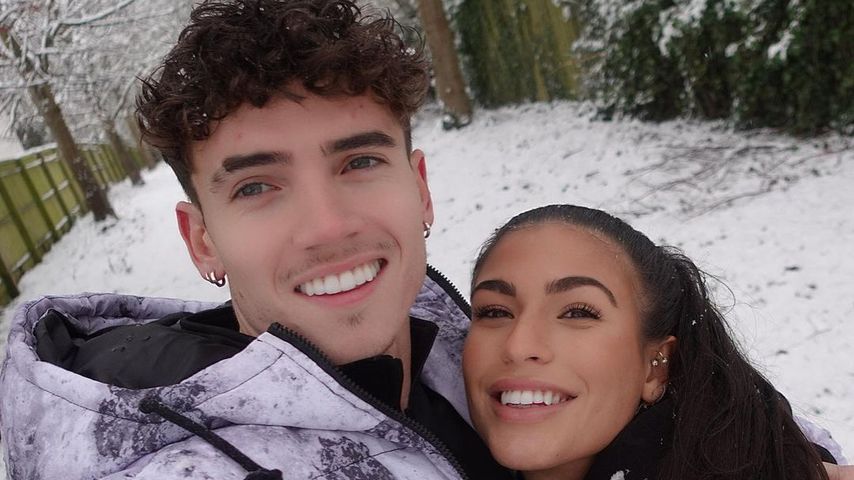 Cam Holmes und Emily Faye Miller, bekannt aus "Finger weg!"