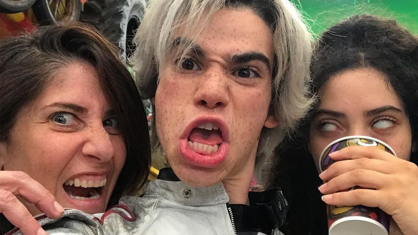 Cameron Boyce mit seiner Mutter und Schwester