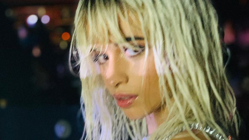 Camila Cabello in neuem Musikvideo auf einmal platinblond!