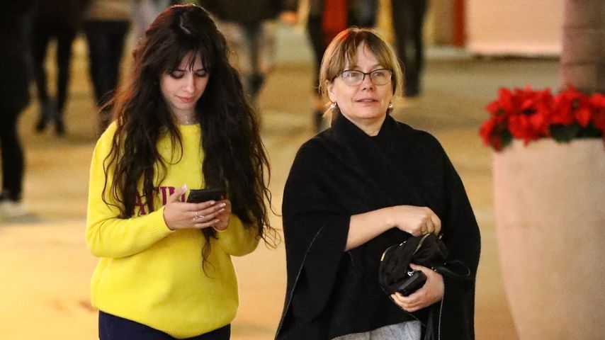 Camila Cabello mit ihrer Mutter Sinuhe Estrabao beim Shoppen