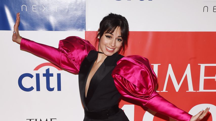 Style-Fail? Camila Cabello mit Megapuffärmeln auf Red Carpet