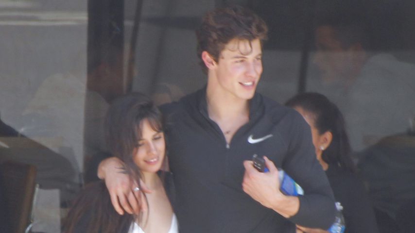 Und noch mal! Hier knutschen Shawn Mendes und Camila Cabello