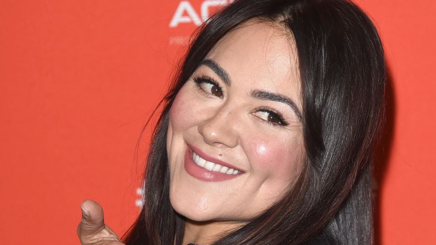 Camille Guaty auf der A Futile And Stupid Gesture"-Premiere, 2019