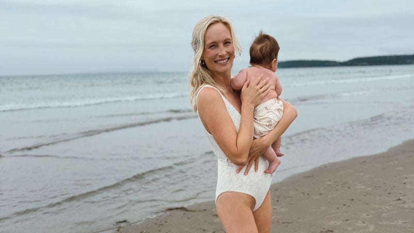 Candice King genießt ersten Sommerurlaub als Dreifachmama