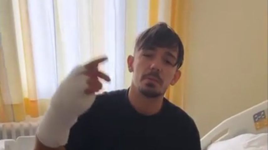 Rapper Capital Bra verrät: So hat er sich den Arm gebrochen