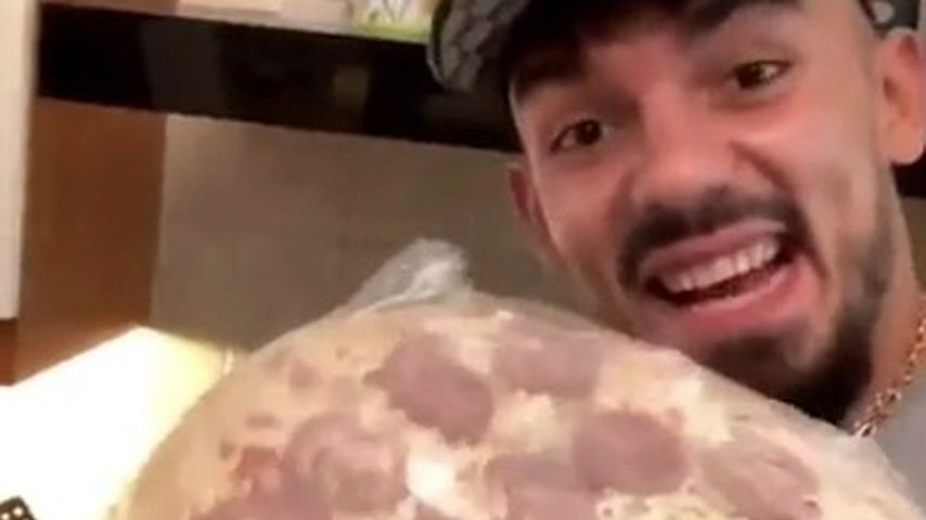 Rapper Capital Bra bringt seine eigene Tiefkühlpizza raus