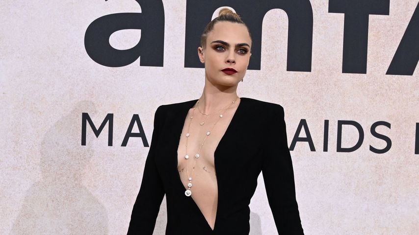 Cara Delevingne bei der amfAR Gala in Cannes im Mai 2022