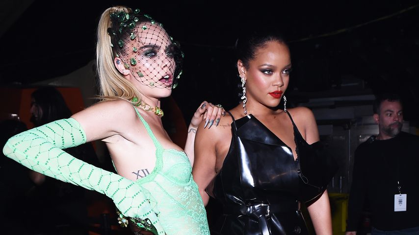 Silvester-Styling: RiRi macht Cara die Haare schön