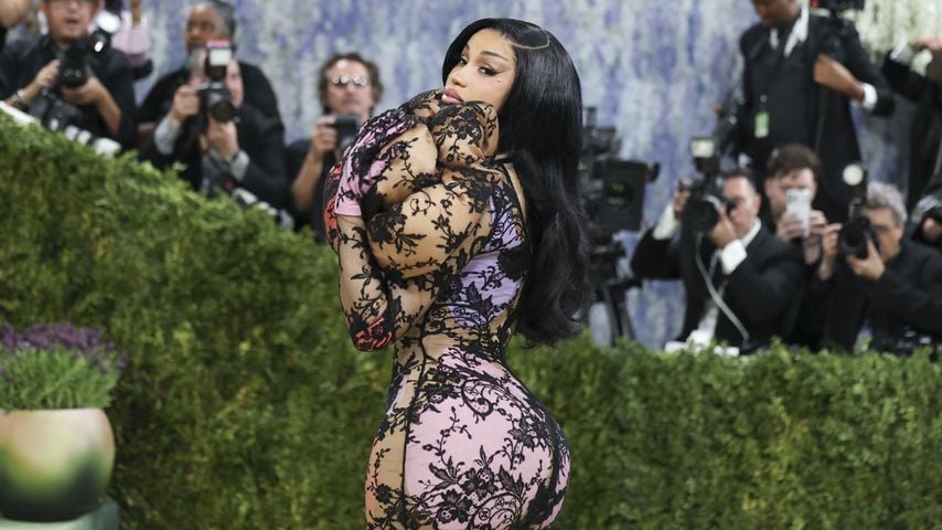 Cardi B verrät: Sie ließ sich ihre Po-Injektionen reduzieren