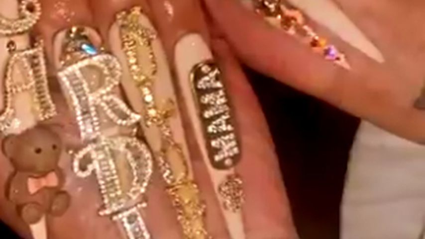 Cardi Bs Nägel