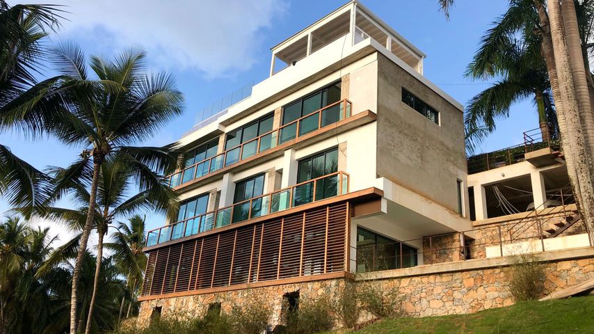 Cardi Bs neue Luxus-Villa in der Dominikanischen Republik