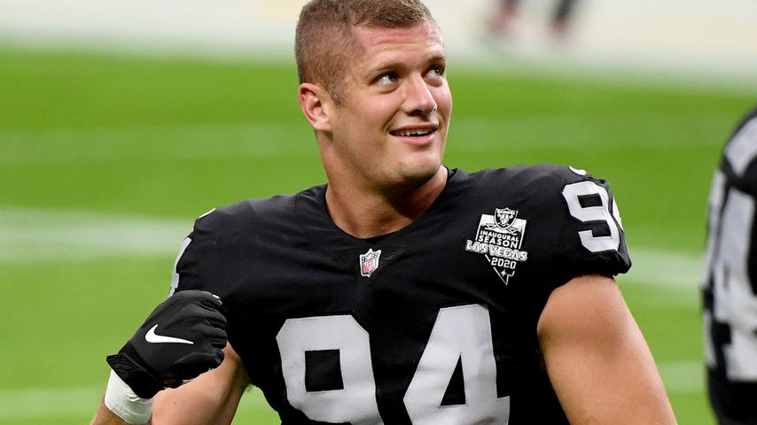 Nach Carl Nassibs Coming-out: Ansturm auf sein NFL-Trikot!