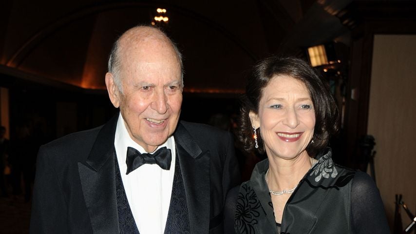 Carl Reiner mit Tochter Annie Reiner bei den Directors Guild of America Awards 2010 im Hyatt Regency Century Plaza in Century City