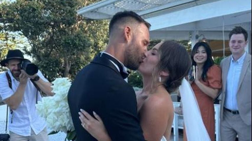 Ex-Bachelorette-Gewinner Carlin Sterritt hat geheiratet!