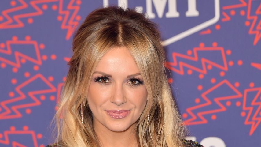 Verdächtige Hinweise: Wurde Carly Pearce in Ehe betrogen?