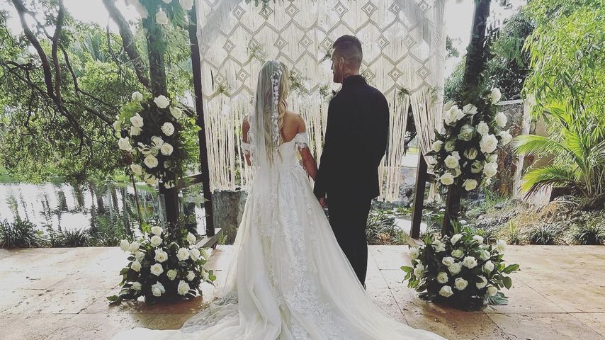 Romantisch: WWE-Star Carmella hat ihren Corey geheiratet