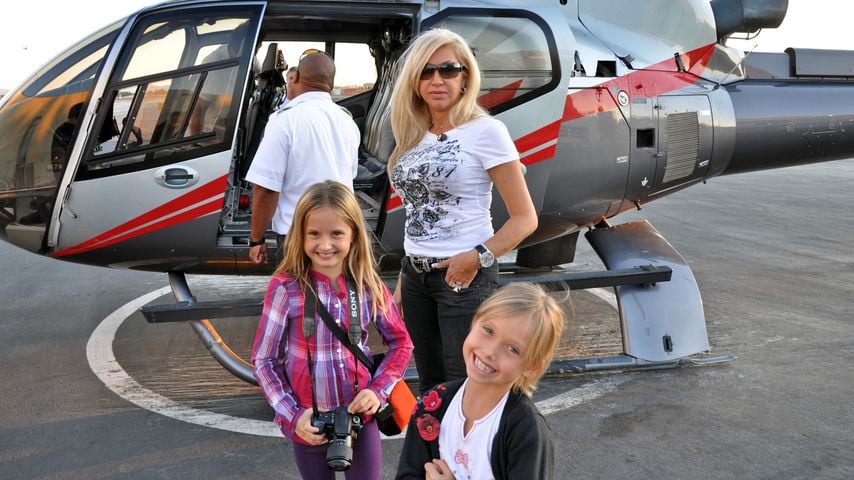 Carmen Geiss mit ihren Töchtern Davina und Shania 2012