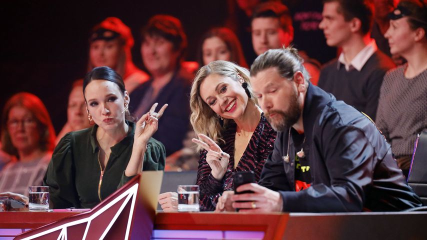 Carolin Kebekus, Ruth Moschner und Rea Garvey bei "The Masked Singer"