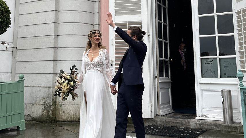 Carolina und Daniel Peukmann bei ihrer standesamtlichen Hochzeit