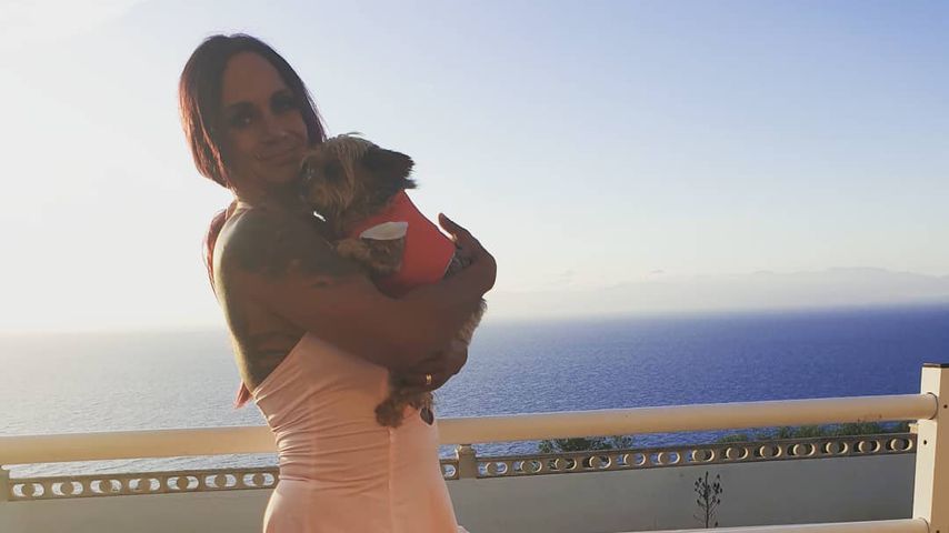 Caroline Robens und ihr Hund Zwerg